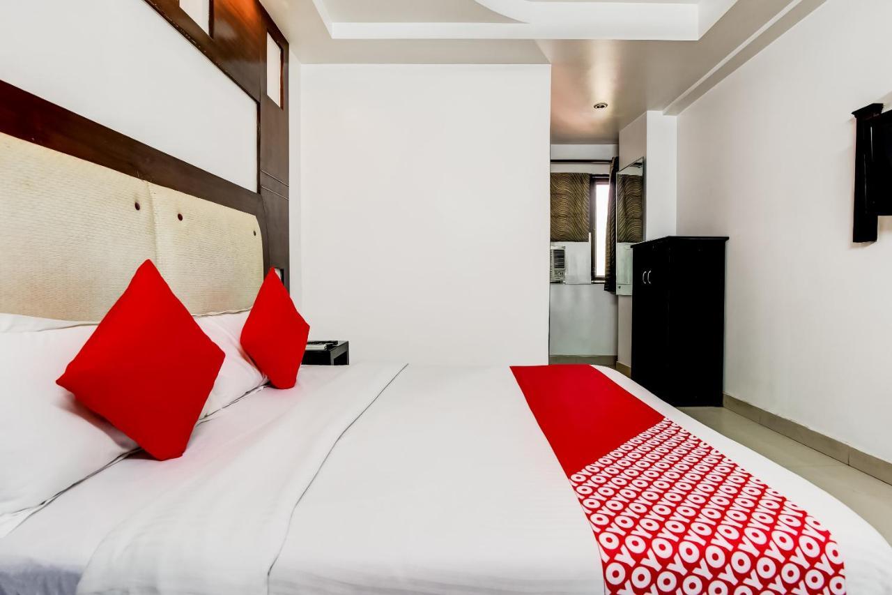 Oyo 7781 Hotel Sai International New Delhi Buitenkant foto