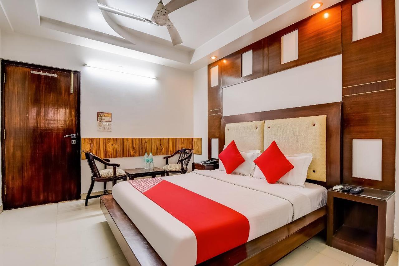 Oyo 7781 Hotel Sai International New Delhi Buitenkant foto